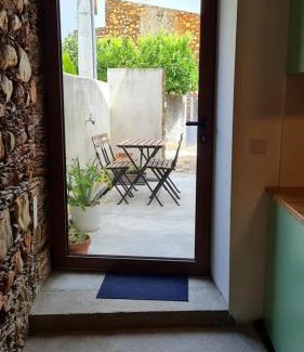 Janeiro de Cima House | Casa da Ti Adélia: Guest Rated 9/10, Pet & Child Friendly