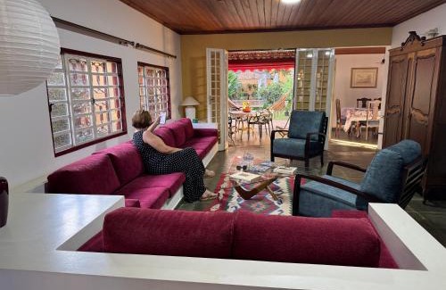 Araraquara House | Discover Casa da Vó Loy: Green Space & Family-Friendly Fun