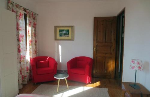 Sintra Apartment | Experience Comfort at Casa da Villa 1A - Guest Rated 9.5