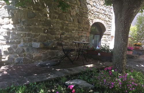 Castiglion Fibocchi House | Cozy Casa Da Vinci: Pet-Friendly Retreat for Two