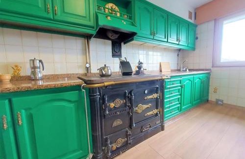 Muxia House | Discover Casa Dabuela: Oceanfront Escape with Great Reviews