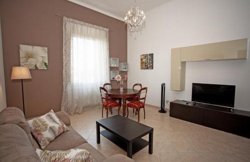 Livorno Apartment | Cozy Casa Dafne: Oceanfront Stay with Pet-Friendly Perks