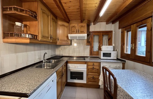 Benasque Apartment | Enjoy Casa Damián del Baile: Family-Friendly Retreat