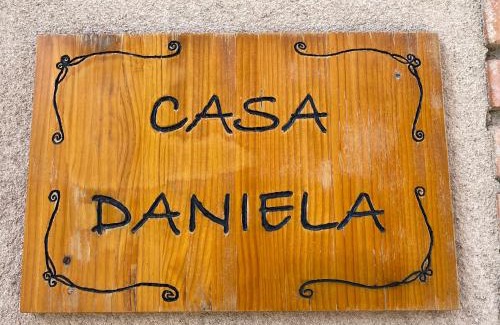 Fuentiduena House | Casa Daniela: Family and Pet-Friendly Getaway Awaits