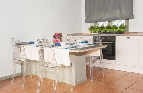 Sale Marasino Apartment | Family-Friendly Stay at Casa Dante with High Guest Ratings