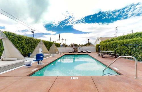 Indio Apartment | Discover Casa Darrell - Casita 1: Family-Friendly Retreat