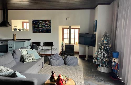 Armamar House | Casa das Ameias: Oceanfront Retreat with Pool & 9.6 Rating