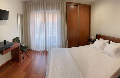 Gualtar House | Discover Casa das Estrelas: Pet-Friendly 4-Star Haven