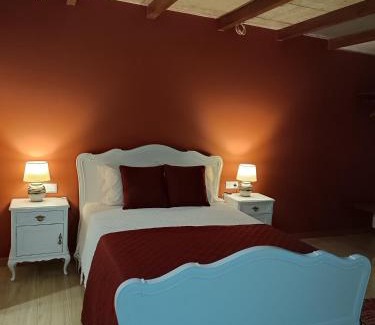 Castelo de Paiva House | Discover CASA DAS FONTELAS: Oceanfront Getaway Awaits