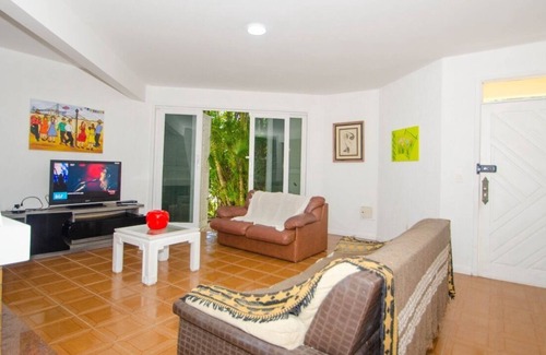 Jurere Internacional House | Casa das Lagostas: 2min from the beach,; Jurere International