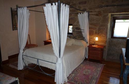 Ponteareas House | Family-Friendly Escape at Casa das Pías with Pool Access