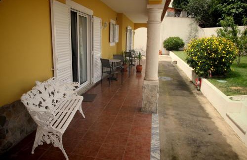 Obidos Bed & Breakfast | Oceanfront Casa das Palmas: Rated 9.6 with Breakfast Included