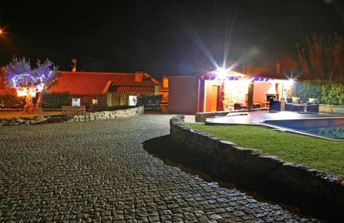 Melgaco Villa | Exquisite Casa das Pesqueiras: Family-Friendly Haven