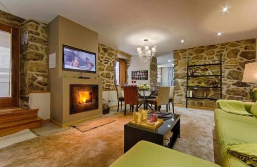 Melgaco Villa | Exquisite Casa das Pesqueiras: Family-Friendly Haven