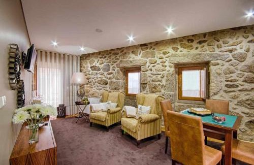 Melgaco Villa | Exquisite Casa das Pesqueiras: Family-Friendly Haven