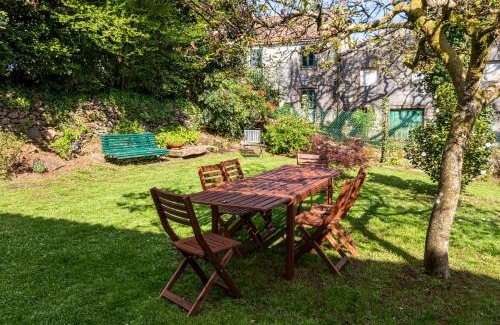 Lavacolla House | Discover Casa das Regueiras: Rated 9.7 & Pet Friendly Stay