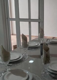 Aparecida House | Casa das Rosas! Bairro Nobre! Próximo a Basílica Nacional