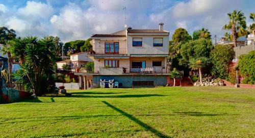 Santa Susanna Villa | Experience Villa Azumí: Oceanfront Bliss & Family Fun