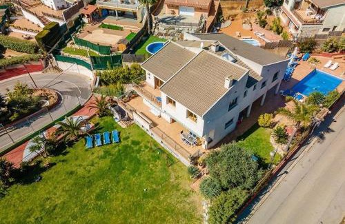 Santa Susanna Villa | Experience Villa Azumí: Oceanfront Bliss & Family Fun