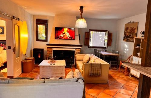 Monachil Ski Chalet | Casa de Adonay: Pet-Friendly Retreat with 9.6/10 Rating