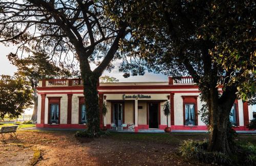 Colonia House | Pet-Friendly Getaway at Casa de Aitona Bodega Zubizarreta