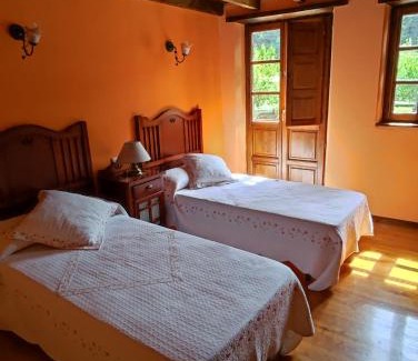 Aller House | Family-Friendly Getaway at Casa de Aldea CASA MON