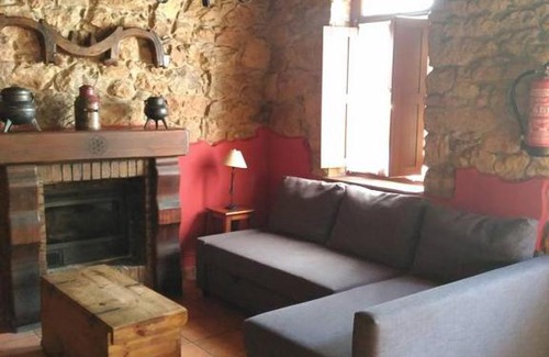 La Roza House | Pet-Friendly Casa De Aldea Fonfria with Outstanding Reviews