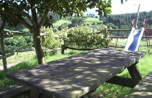 Tresvilla Cottage | Discover Casa de Aldea Peña Crespa: Ideal for 10 Guests