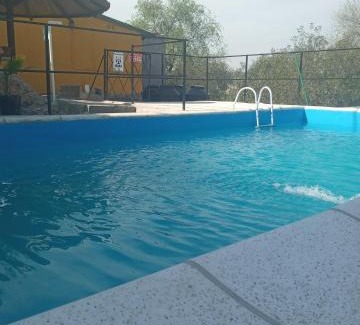 Tanti House | Relax at Casa de alquiler 2: Poolside Family Retreat