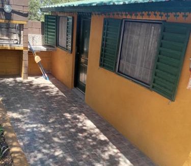 Tanti House | Relax at Casa de alquiler 2: Poolside Family Retreat