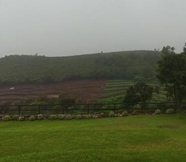 Ithalar Ski Chalet | Casa de Amor at Ooty by EBR
