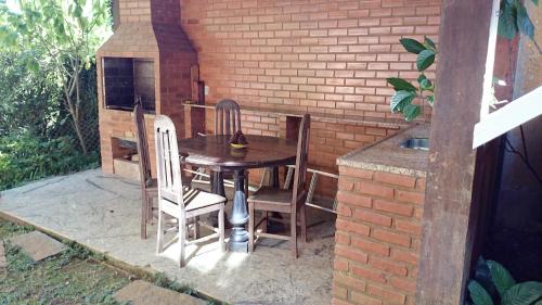 Araras House | Discover Casa de Araras: Pet-Friendly Oasis with Ocean Views