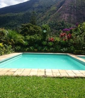 Araras House | Discover Casa de Araras: Pet-Friendly Oasis with Ocean Views