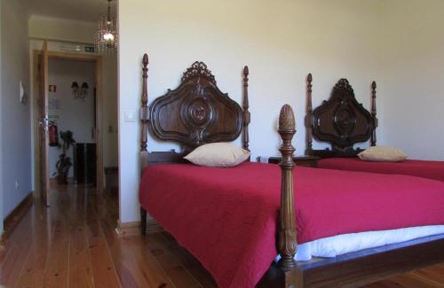 Almeirim House | Experience Casa De Besteiros: Oceanfront with Pool & Dining