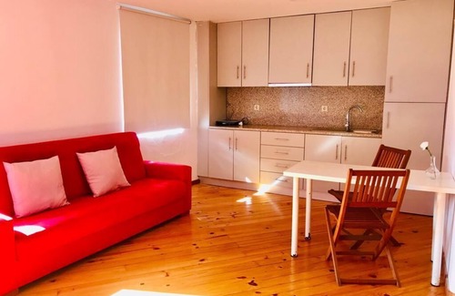 Cabril House | Relax at Casa de Campos: Your Private Oasis Awaits