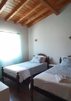 Nadadouro House | Family-Friendly Casa de Campo Just 5 Minutes from Beach
