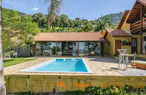 Senador Jose Bento House | Relaxing Casa de Campo with Pool in Senador Jose Bento