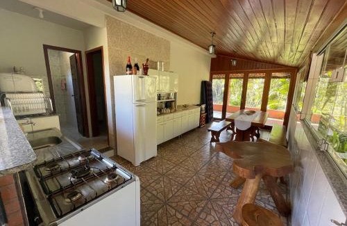 Domingos Martins Apartment | Idyllic Casa de Campo with Pool & BBQ, 10 Min from Center