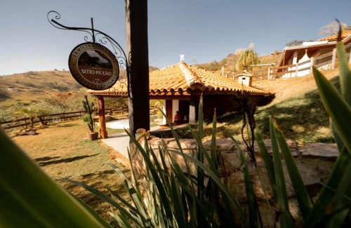 Sao Lourenco House | Experience Casa de Campo with Enchanting Waterfall Oasis