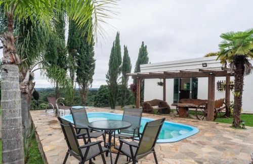 Balsa Nova House | Discover Casa de Campo: Poolside Getaway for Families
