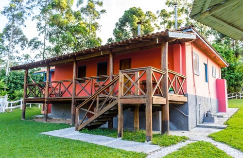 Goncalves House | Pet-Friendly Casa de Campo: 10/10 Rated Family Retreat