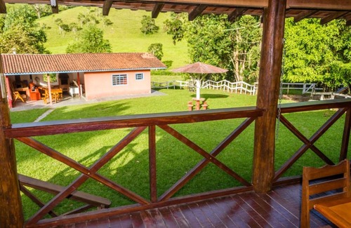 Goncalves House | Pet-Friendly Casa de Campo: 10/10 Rated Family Retreat