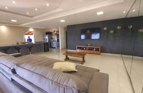 Itai Cottage | Elegant Casa de Campo by the Reservoir with Private Pool