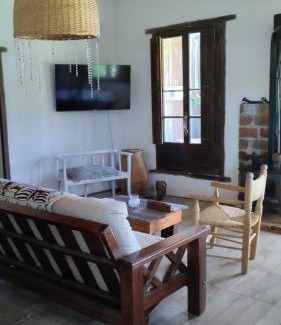 Carmen de Areco House | Pet-Friendly Casa De Campo El Corral with Pool & Perfect Rating