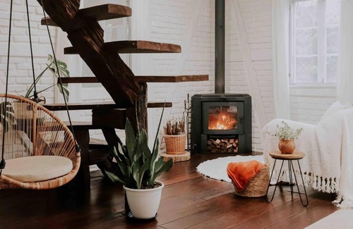 Joinville House | Inviting Casa de Campo em Joinville with Hot Tub & Fireplace
