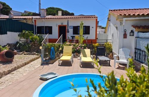 Charneca da Cotovia House | Pet-Friendly Casa de Campo in Sesimbra with Pool Access