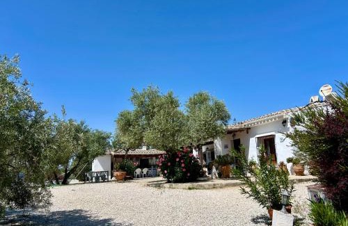 Villanueva de Tapia House | Discover LA MEJORANA: Poolside Retreat in Málaga Norte