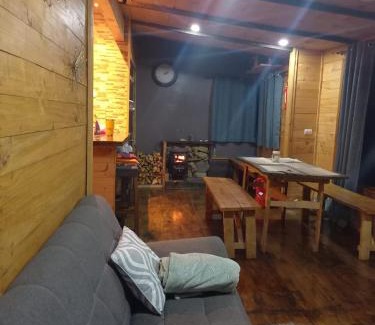 Rivas House | Pet-Friendly Casa de Campo Jaulares with Breakfast Included