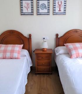 La Acebosa House | Exceptional Casa de Campo La Casuca Del Monje - Pet Friendly Retreat