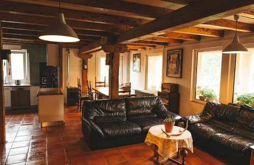 Estollo House | Discover Casa de Campo La Solana: Pet & Child Friendly Stay